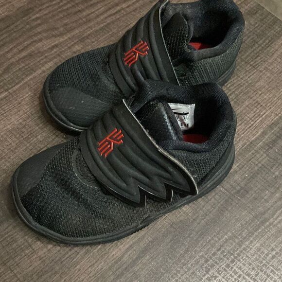 Nike Kyrie Irving toddler black 6C - Picture 1 of 6